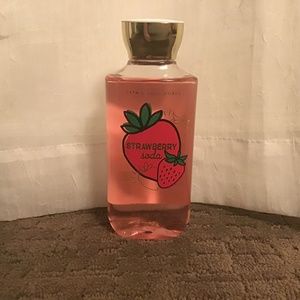 Strawberry soda bath and body works shower gel